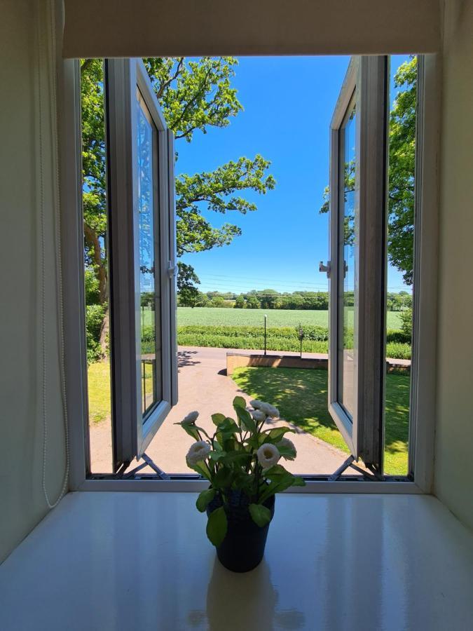 קובנטרי Beautiful Country Apartment, Rated Exceptional מראה חיצוני תמונה